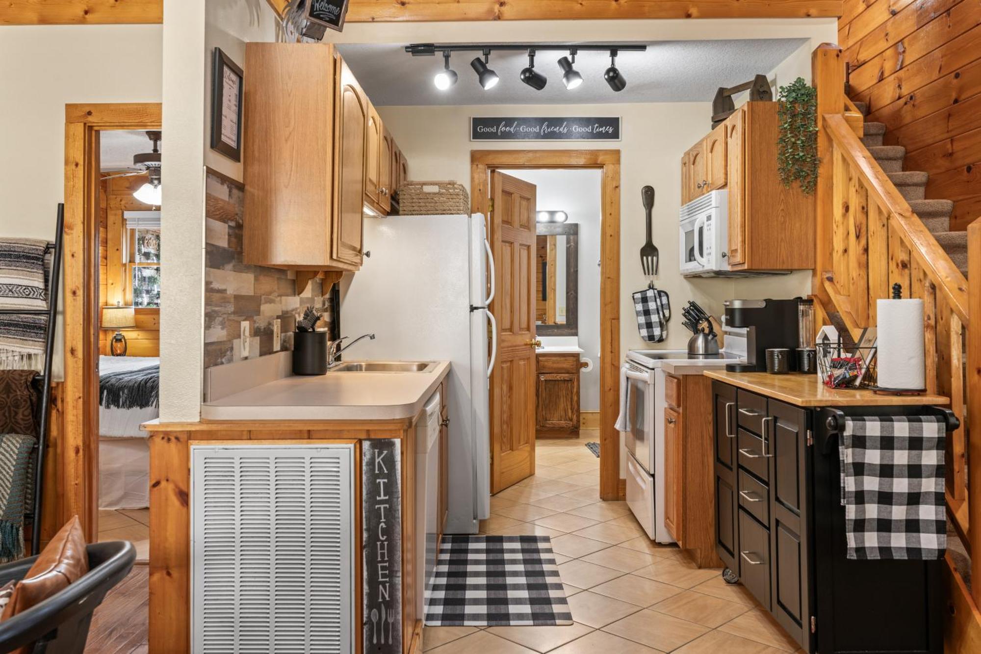 Cozy Cabin In The Smokies!!! Fully Furnished And Complete With Community Indoor And Outdoor Pools And Spas, Game And Fitness Rooms As Well As A Private Hot Tub Pigeon Forge Bagian luar foto